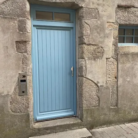 Апартаменты Joli Au Coeur Des Remparts De *